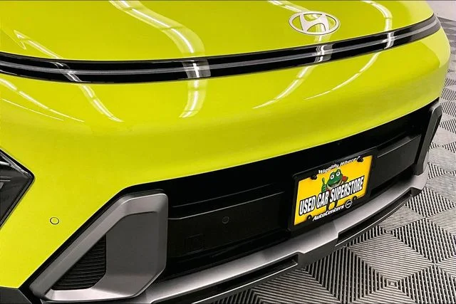 Used 2025 Neoteric Yellow Hyundai Limited image 33