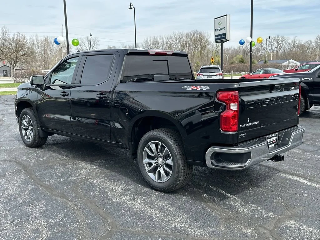 Used 2025 Black Chevrolet LT image 6