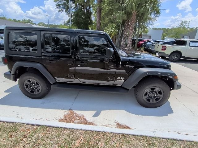 Certified Used 2021 Black Clearcoat Jeep Unlimited Sport S image 3