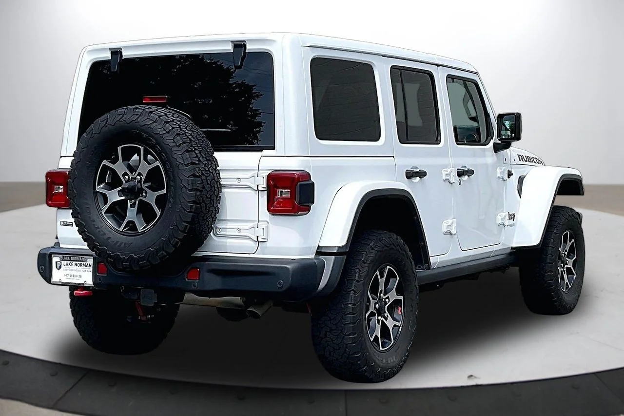 Certified Used 2018 White Jeep Rubicon image 8