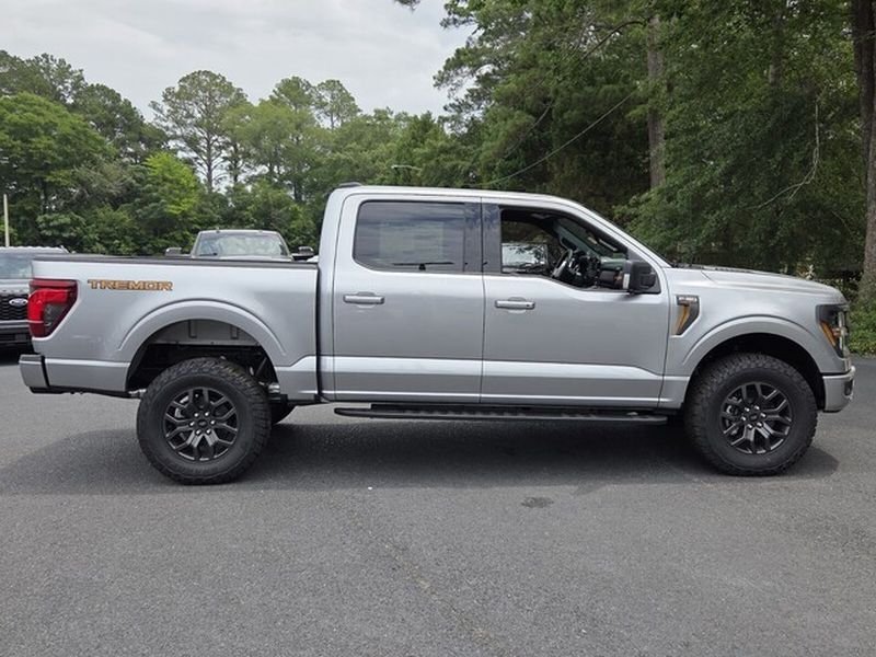 New 2026 Iconic Silver Metallic Ford XLT image 15