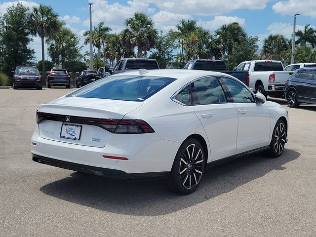 New 2026 Platinum White Pearl Honda Touring image 7