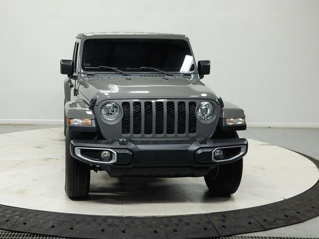 Used 2022 Gray Jeep Sport image 3
