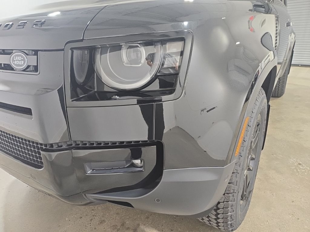 New 2026 Santorini Black Land Rover S image 30