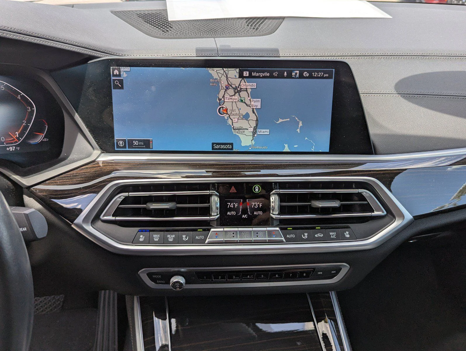 Used 2020 Arctic Grey Metallic BMW sDrive40i image 24
