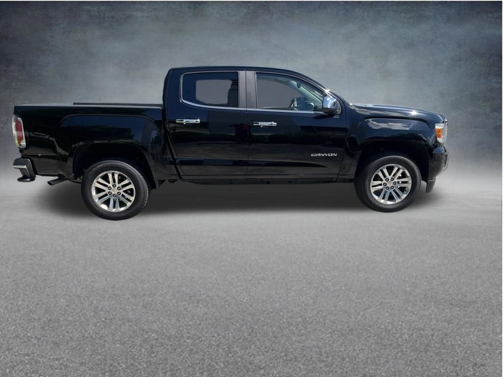 Used 2017 Black GMC SLT image 12