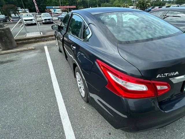 Used 2017 Blue Nissan 2.5 S image 5