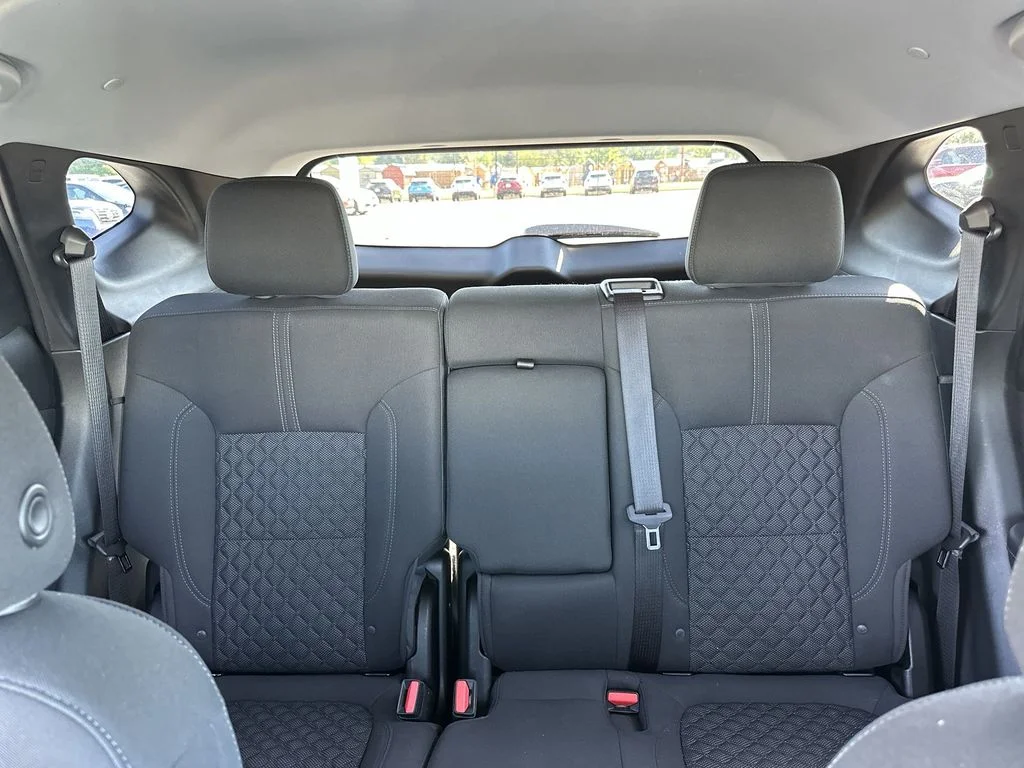 Used 2022 White Chevrolet LT image 13