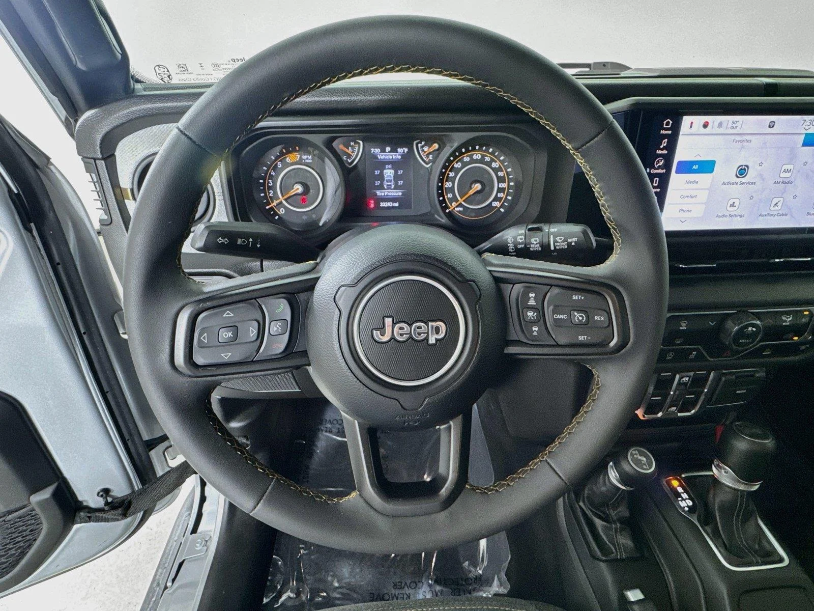 Used 2024 Silver Zynith Clearcoat Jeep Sport S image 11