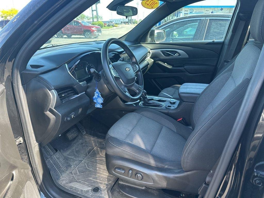 Used 2023 Black Metallic Chevrolet LT image 7