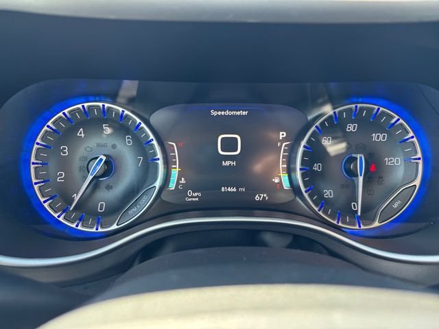 Used 2023 Gray Chrysler Touring L image 14