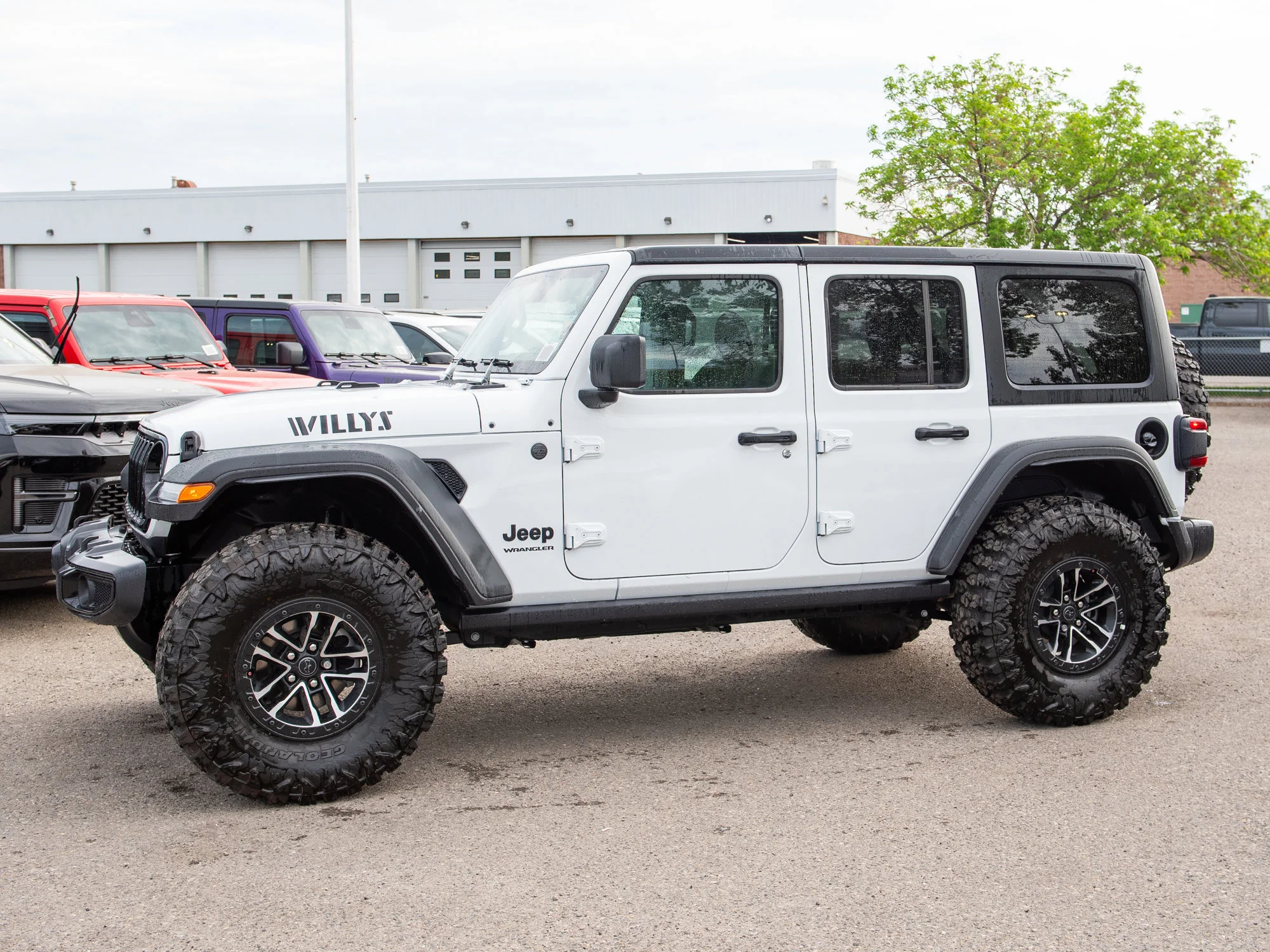 Used 2025 White Jeep Willys* 4 Door 4x4, 35 Inch Tire Package, Rock Rails, Rear Locker image 3