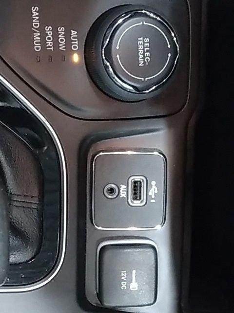 Used 2021 Gray Jeep Limited image 24