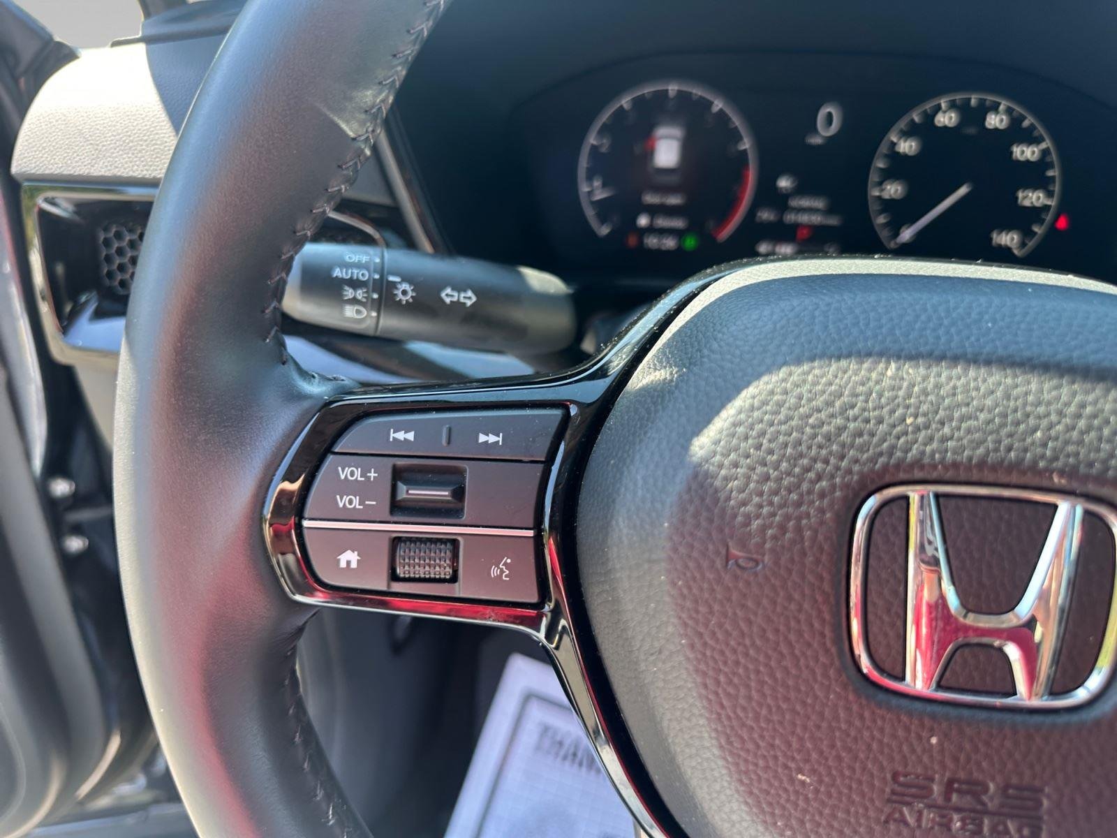 Used 2024 Meteorite Gray Metallic Honda EX-L image 17