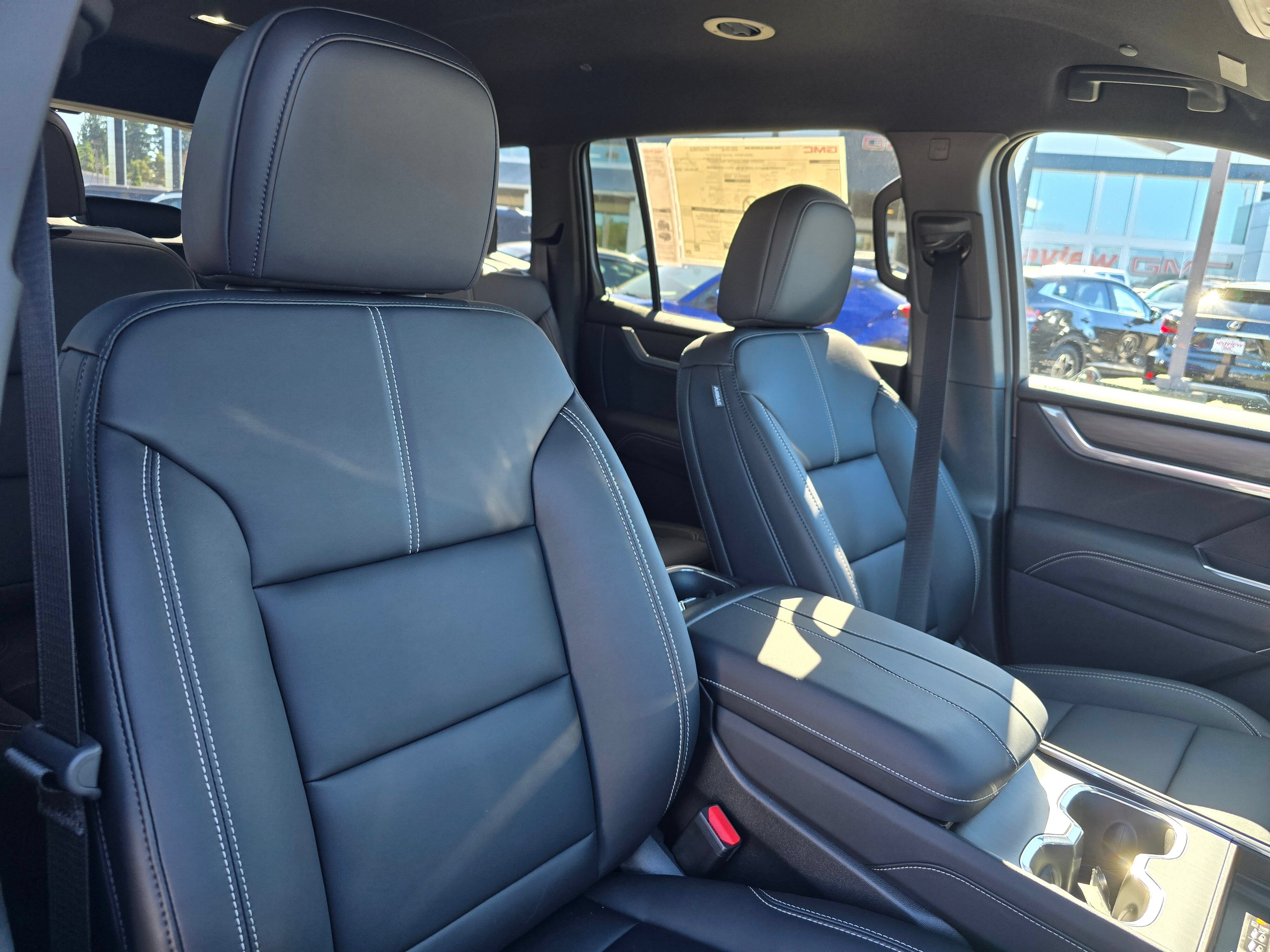 2026 GMC Acadia Elevation - Photo 10