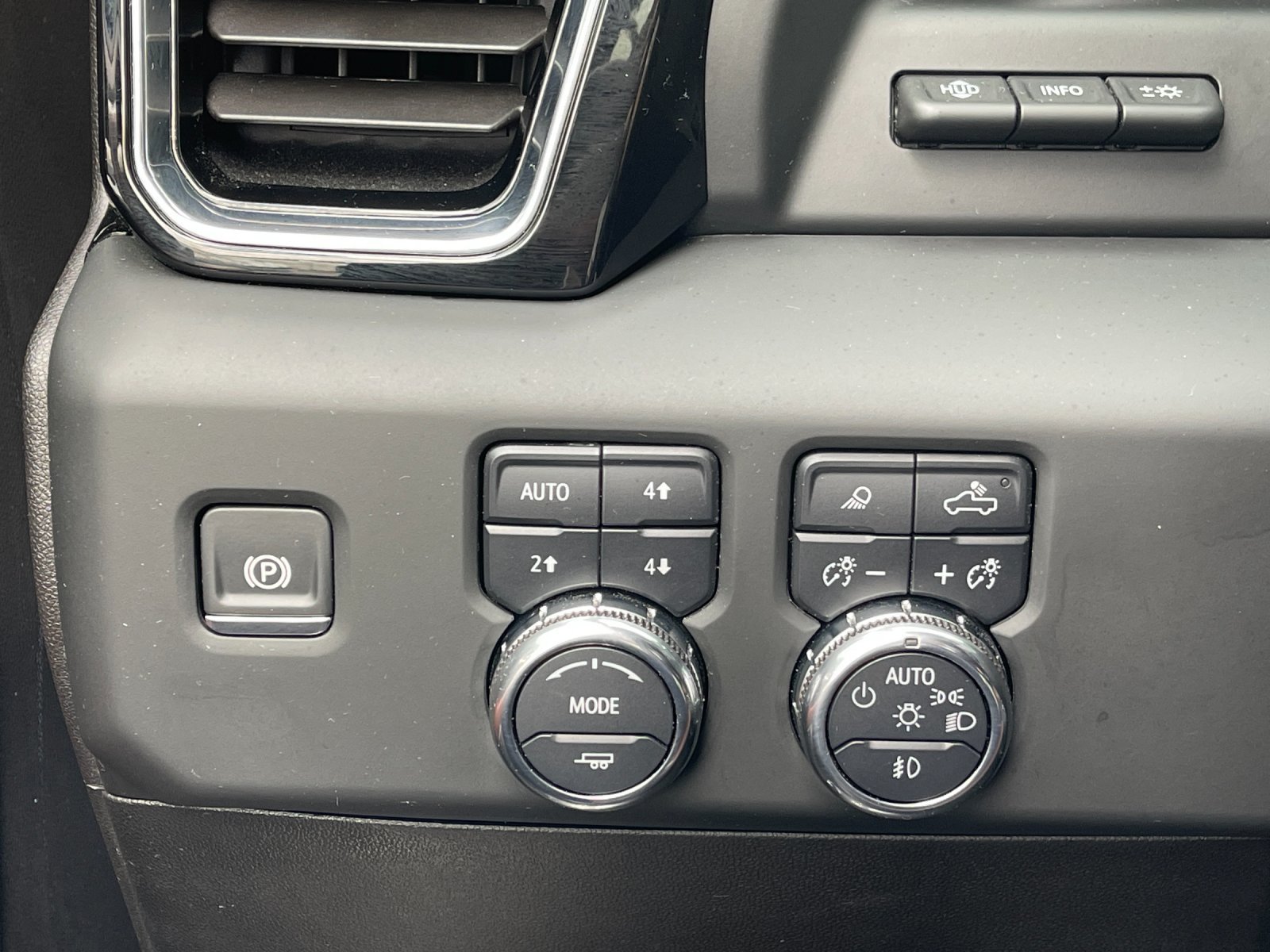 Used 2024 Black GMC Denali Ultimate image 31