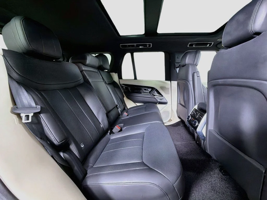 Certified Used 2024 Gray Land Rover SE image 29