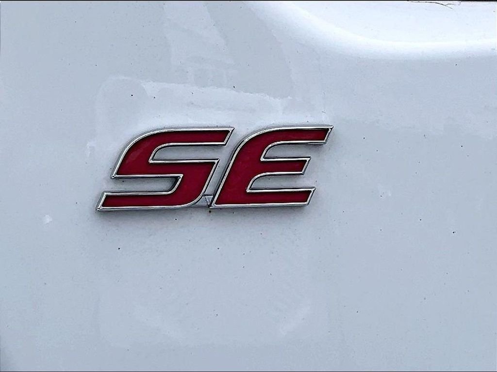 Used 2020 White Toyota SE image 29
