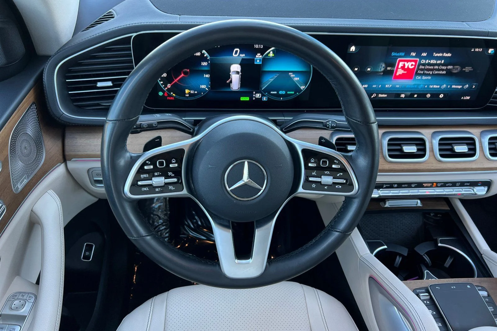 Used 2023 Polar White Mercedes-Benz 4MATIC® image 17