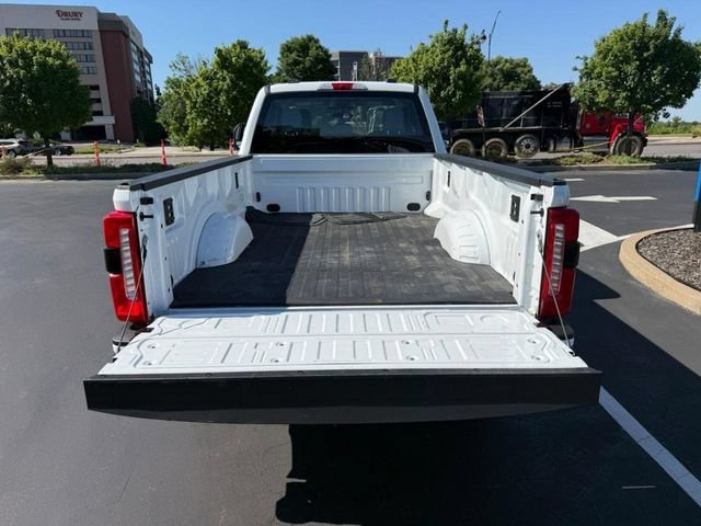 Used 2025 White Ford XL image 5