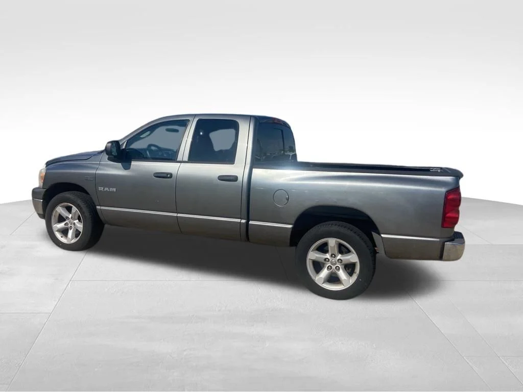 Used 2008 Gray Dodge SLT image 56