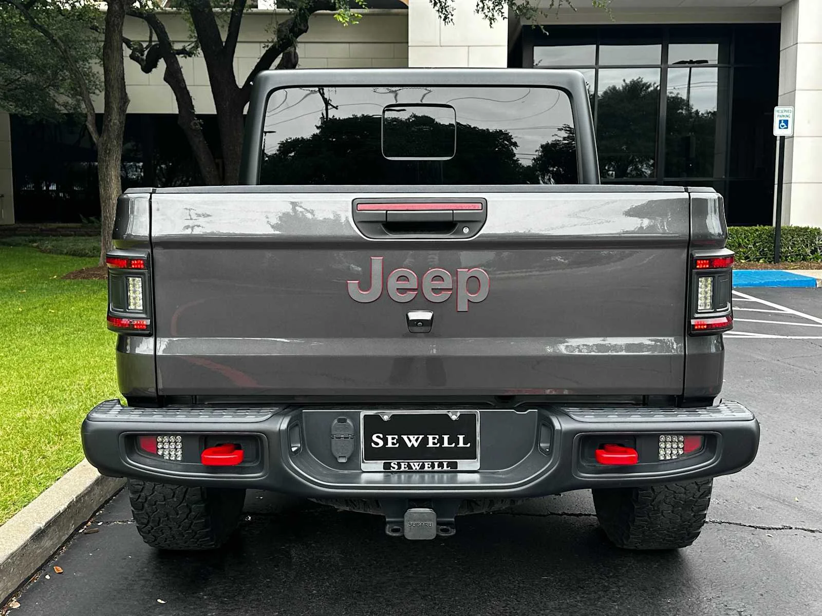 Used 2023  Jeep Rubicon image 3