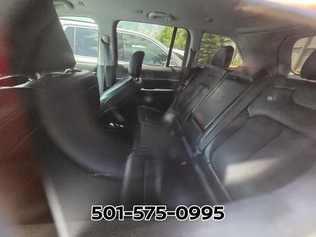Used 2022 White Jeep Limited image 9