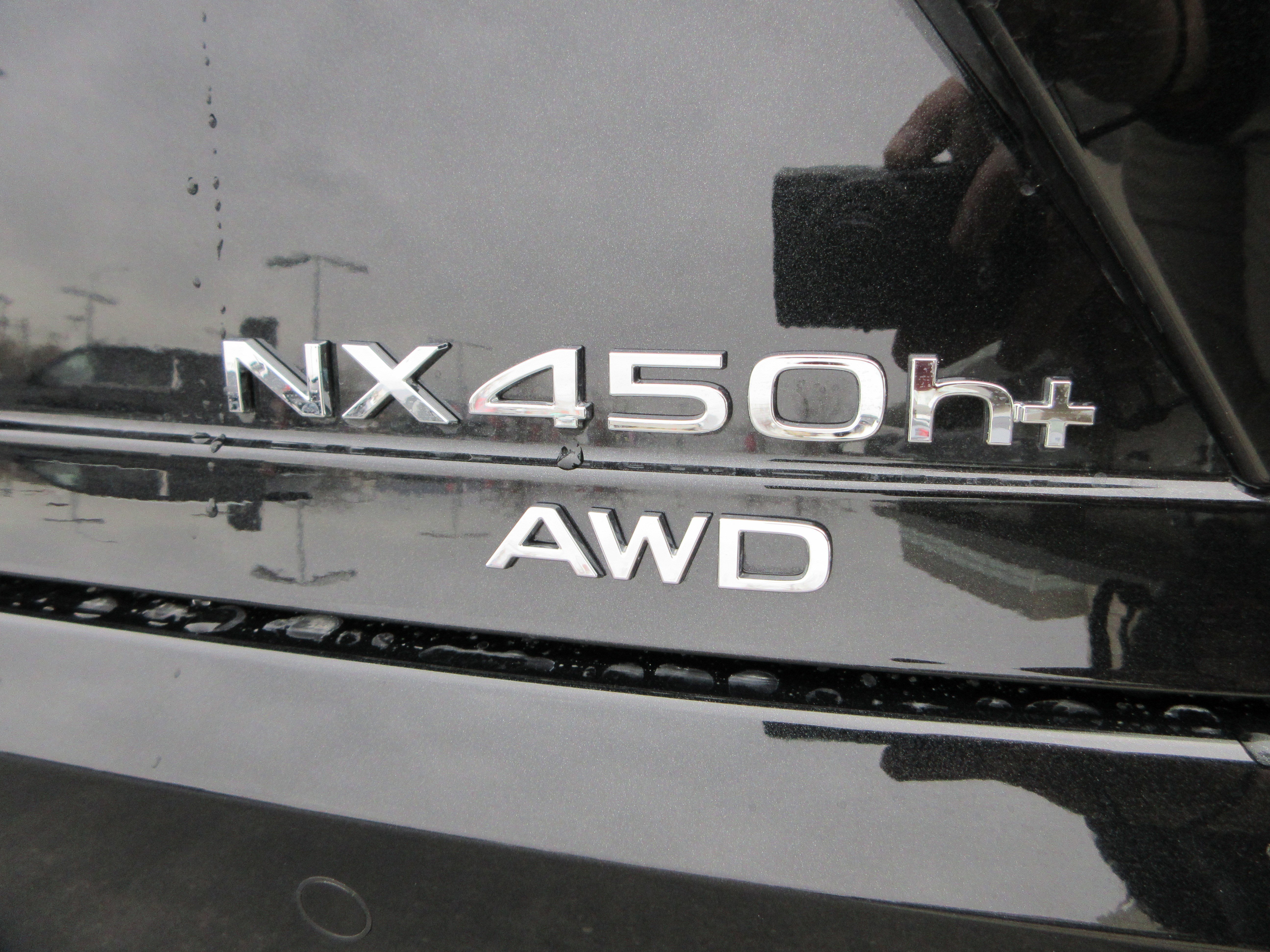 2026 Lexus NX 450h+ F-Sport - Photo 9