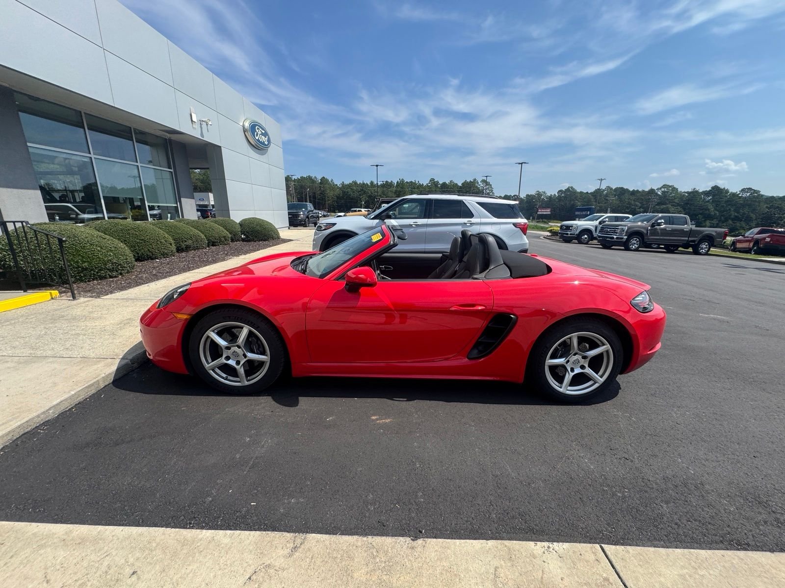 Used 2019  Porsche Base image 8