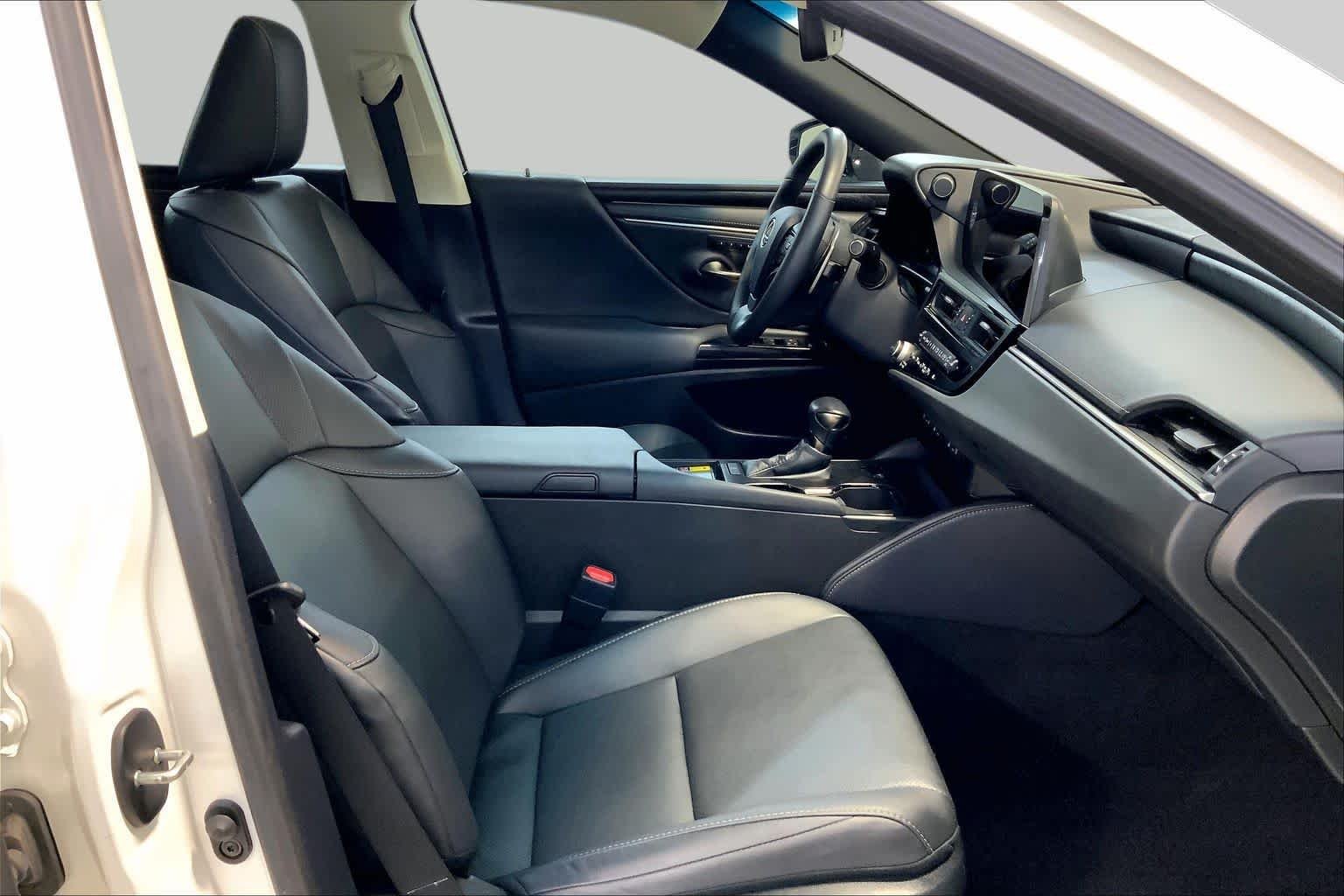 Pre-Owned 2024 Lexus ES 350