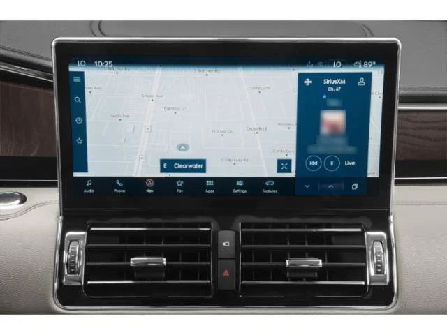 Used 2023 Black Lincoln Reserve image 16