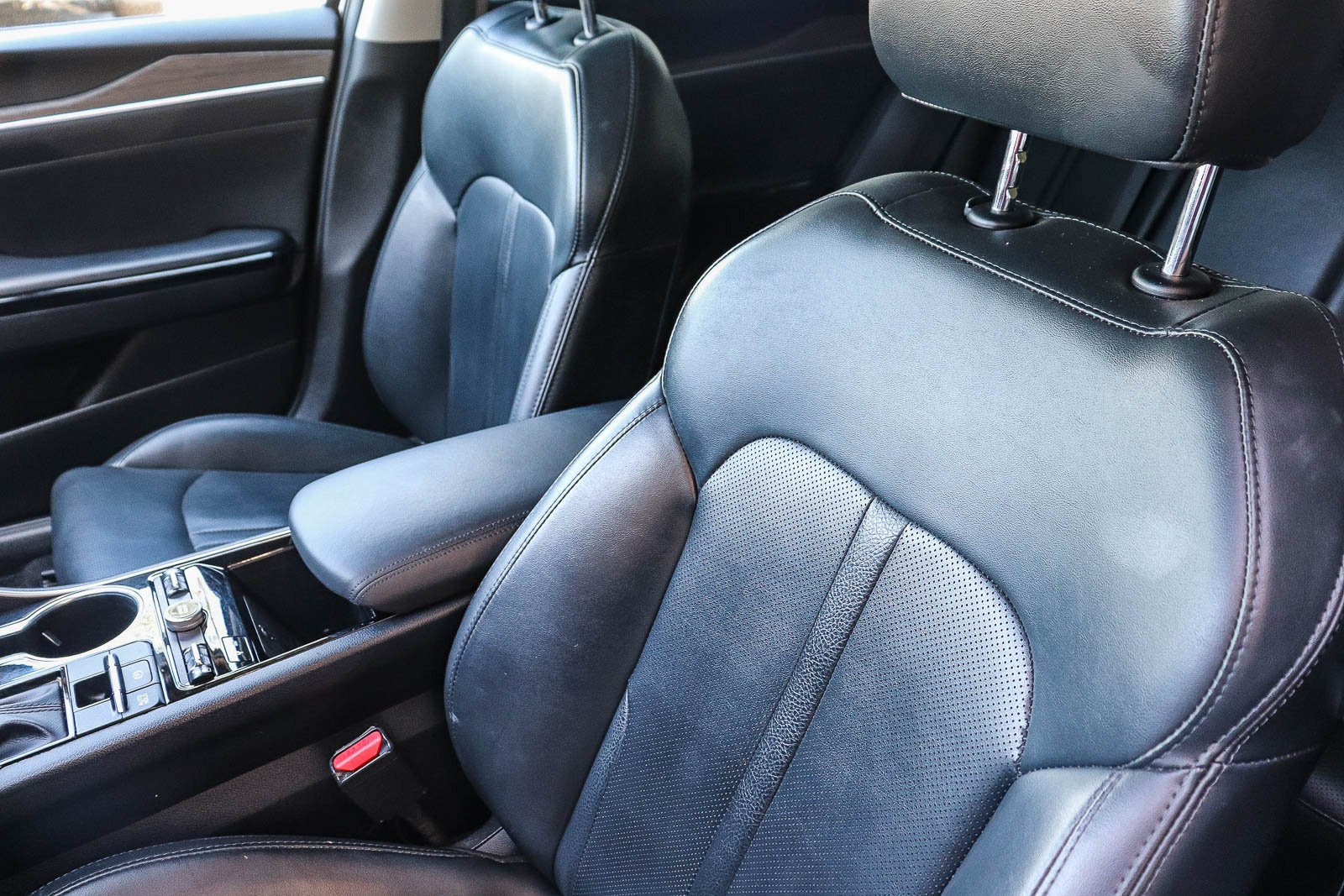 Used 2022 Ebony Black Kia EX image 27