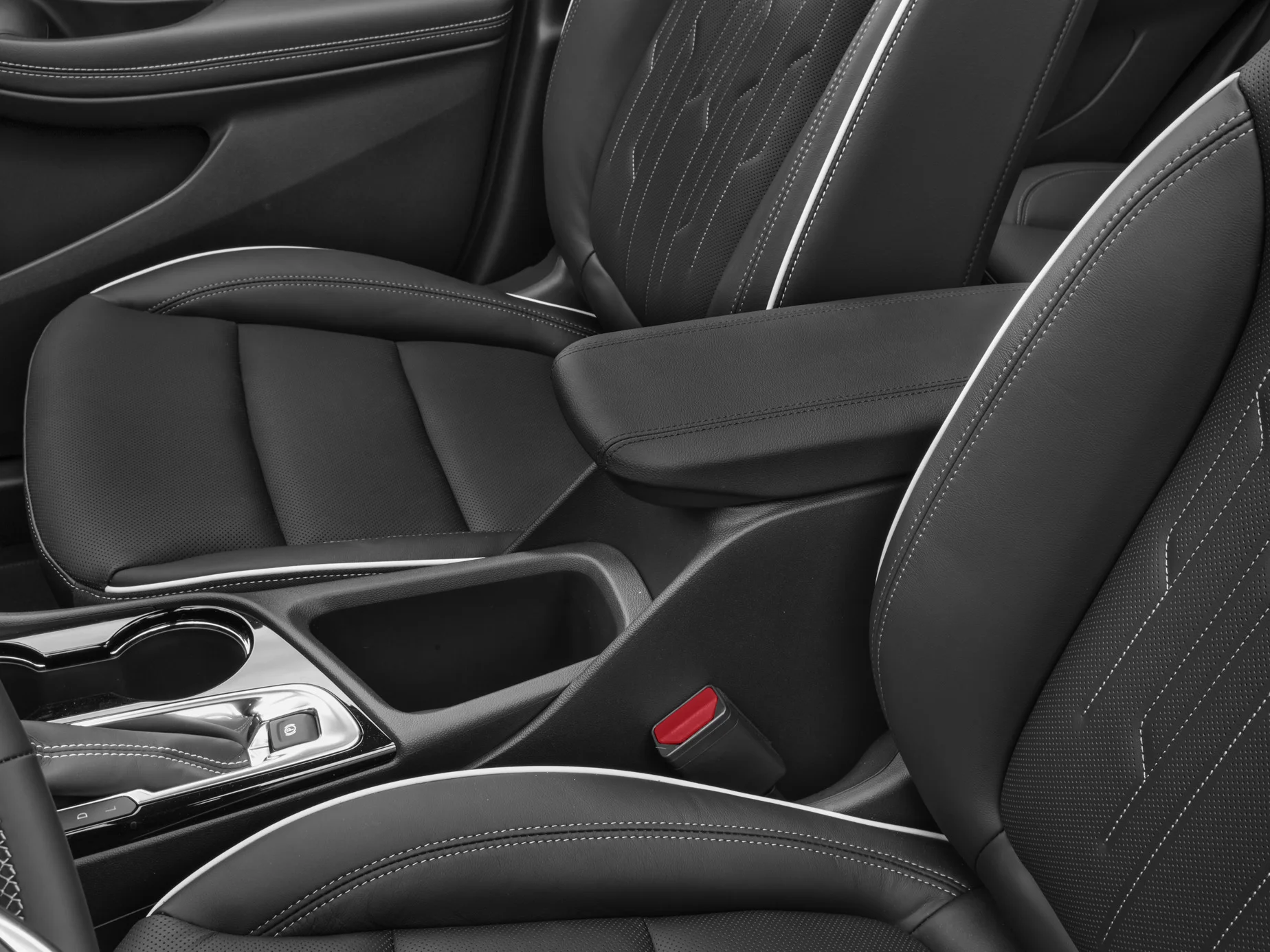 New 2026 Black Buick Avenir AWD image 10