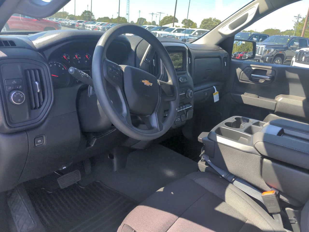 2026 Chevrolet Silverado 1500 Custom - Photo 10