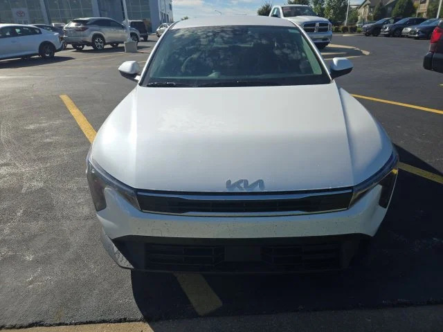 Used 2025 White Kia LXS image 2