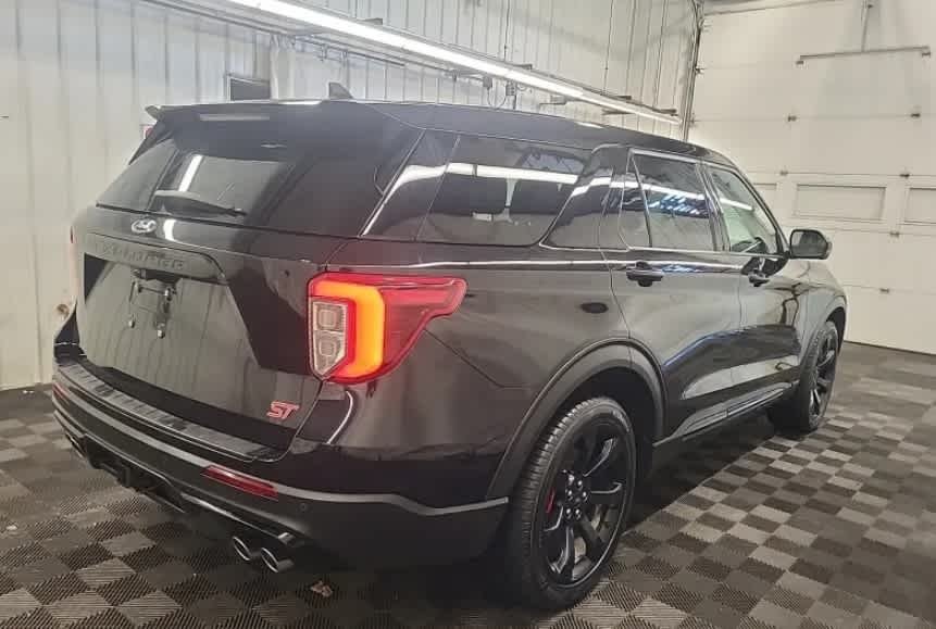 Used 2022 Agate Black Ford ST image 4