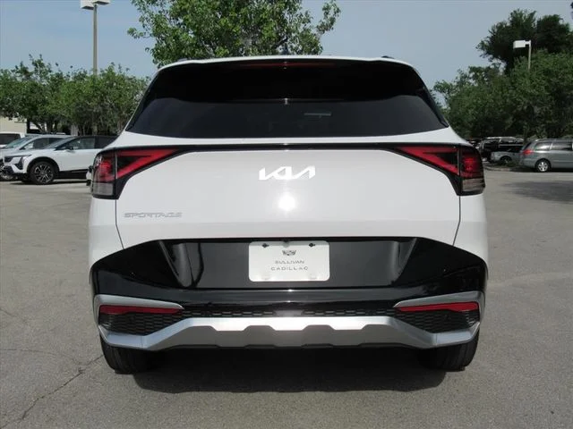 Used 2025 White Kia SX image 5