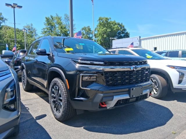 New 2026 Mosaic Black Metallic Chevrolet Z71 image 2