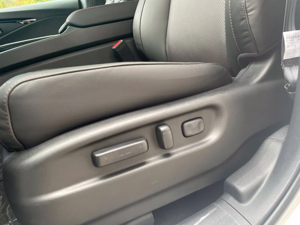 New 2026 Platinum White Pearl Honda Black Edition image 10