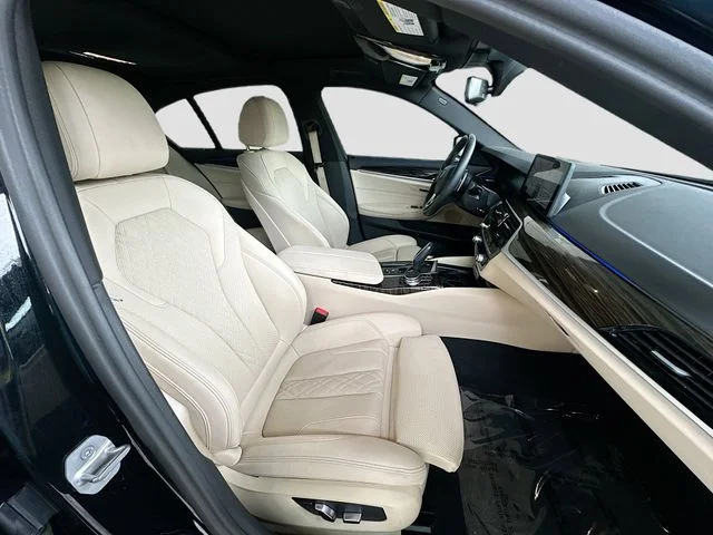 Used 2023 Black BMW 530i image 28