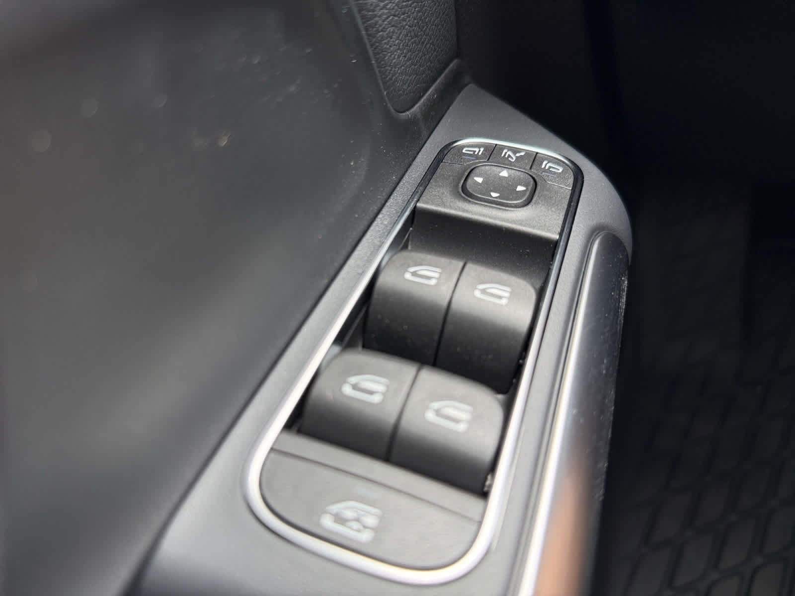 Used 2026 Night Black Mercedes-Benz GLA 250 image 24