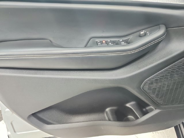 Used 2023 Silver Jeep Altitude image 37