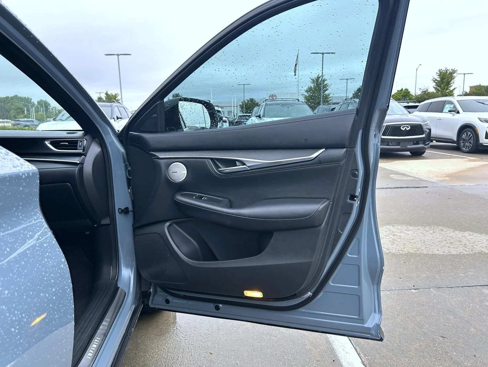 Used 2023 Gray INFINITI SENSORY image 16