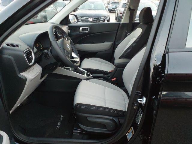 New 2026 Onyx Black Hyundai SEL image 9