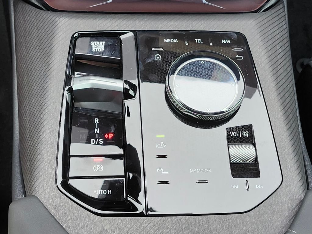 New 2026 White BMW 30 xDrive image 22