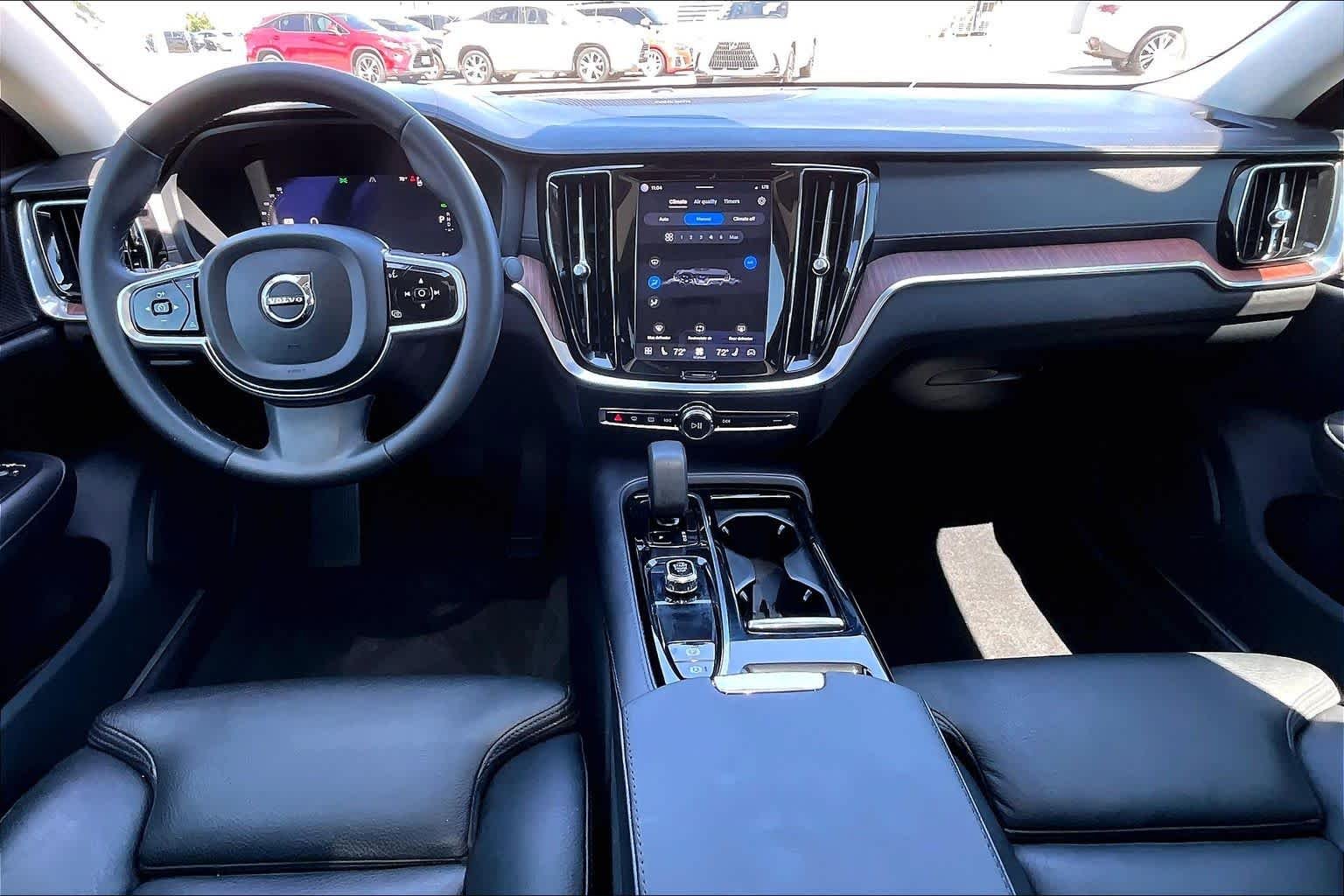 Used 2024 Thunder Grey Metallic Volvo Ultimate Dark Theme image 16