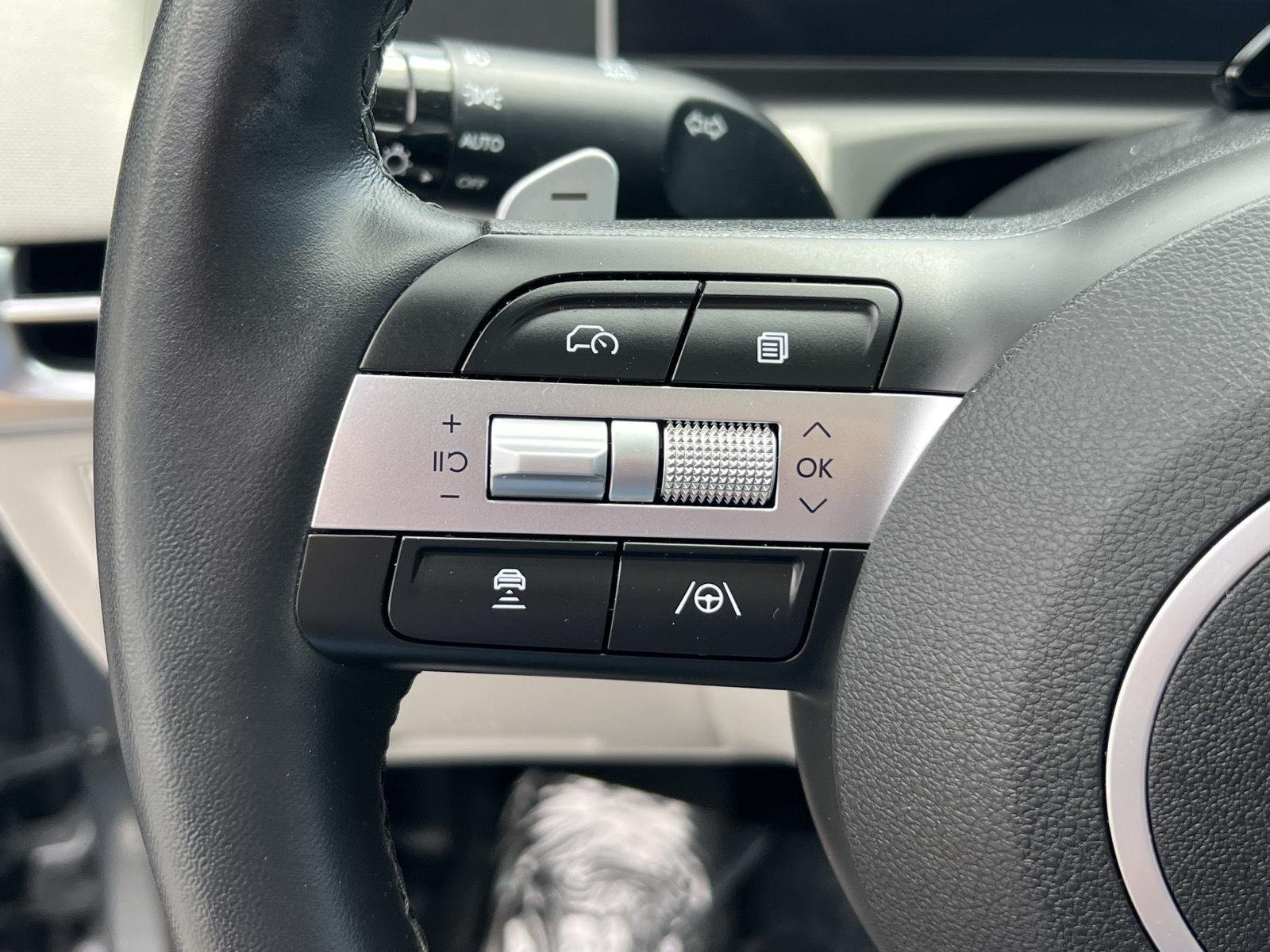 New 2026 Ecotronic Gray Hyundai Limited AWD image 33