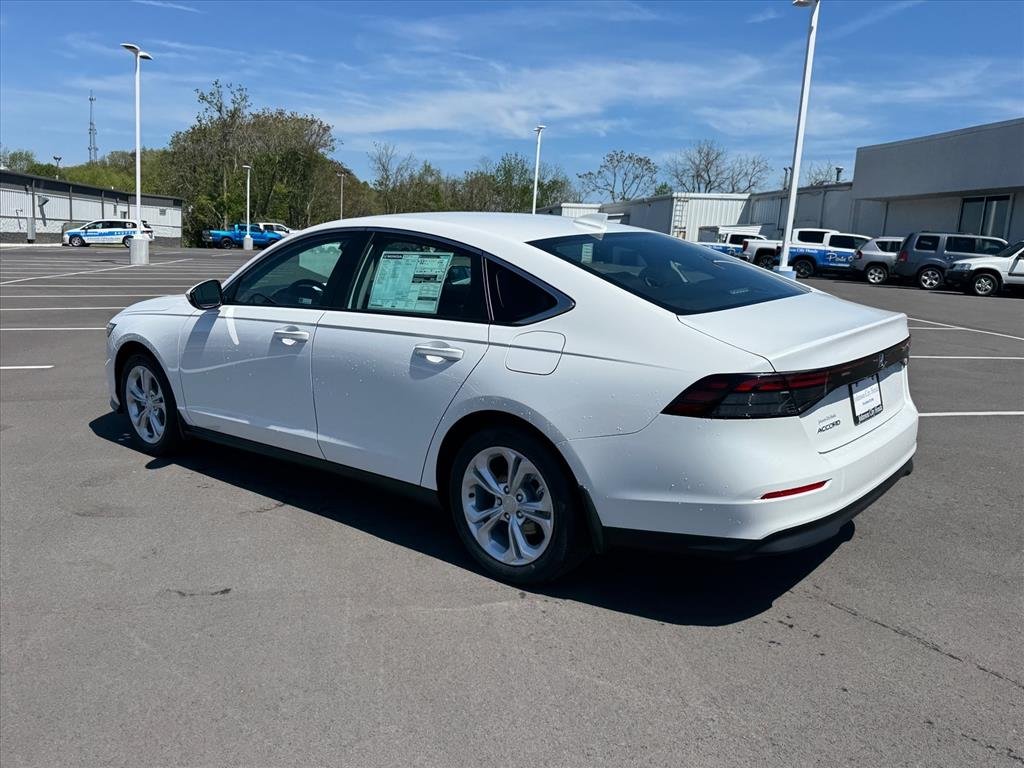 New 2026 Platinum White Pearl Honda LX image 4