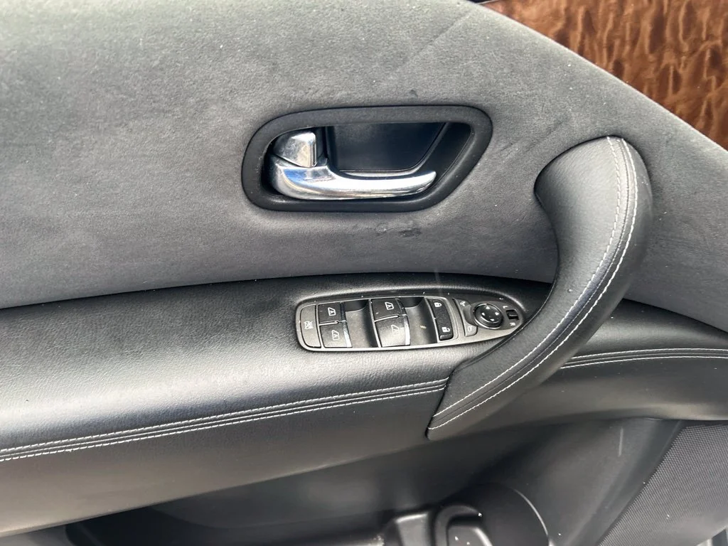 Used 2019 Silver Nissan SV image 10