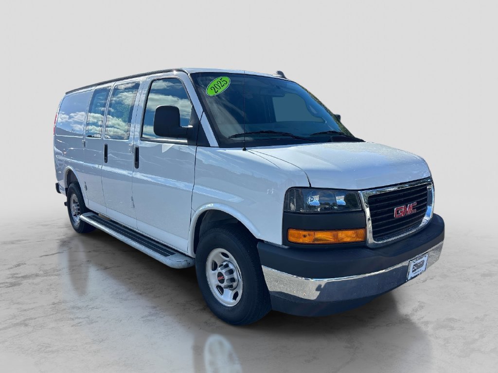 Used 2025 White GMC Work Van image 7